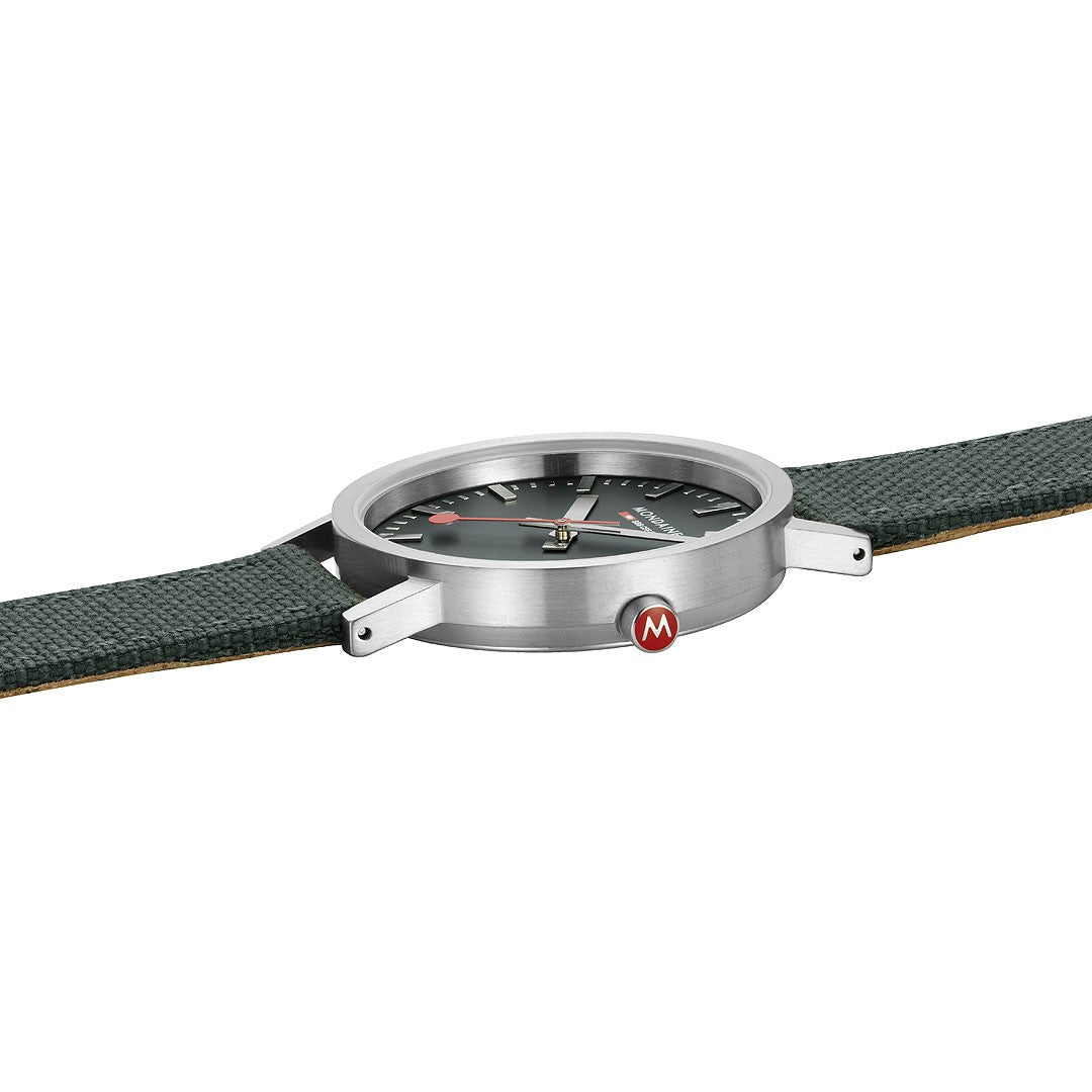 Mondaine Classic orologio 36 mm verde tessuto