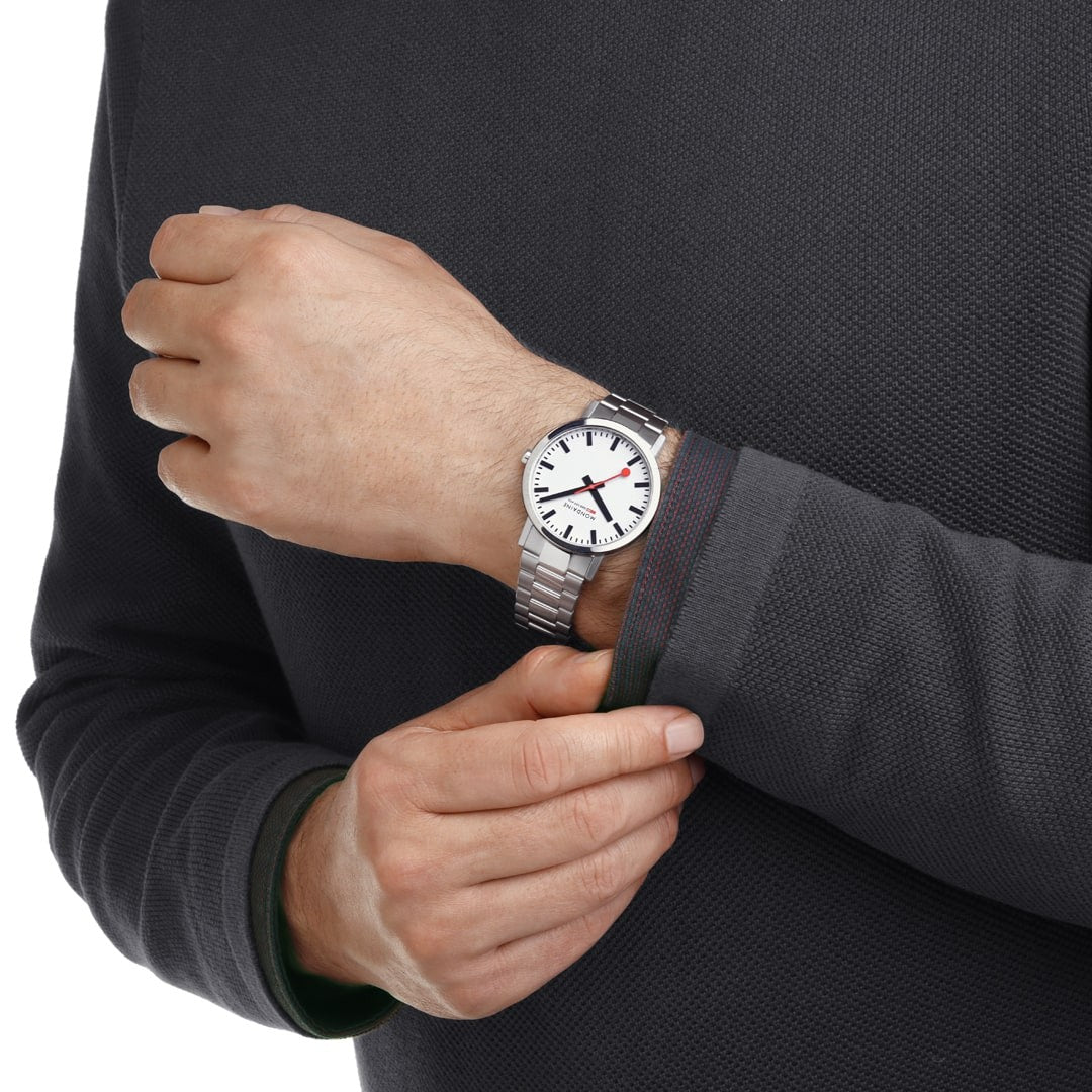 Mondaine Classic 40mm orologio acciaio Swiss Made