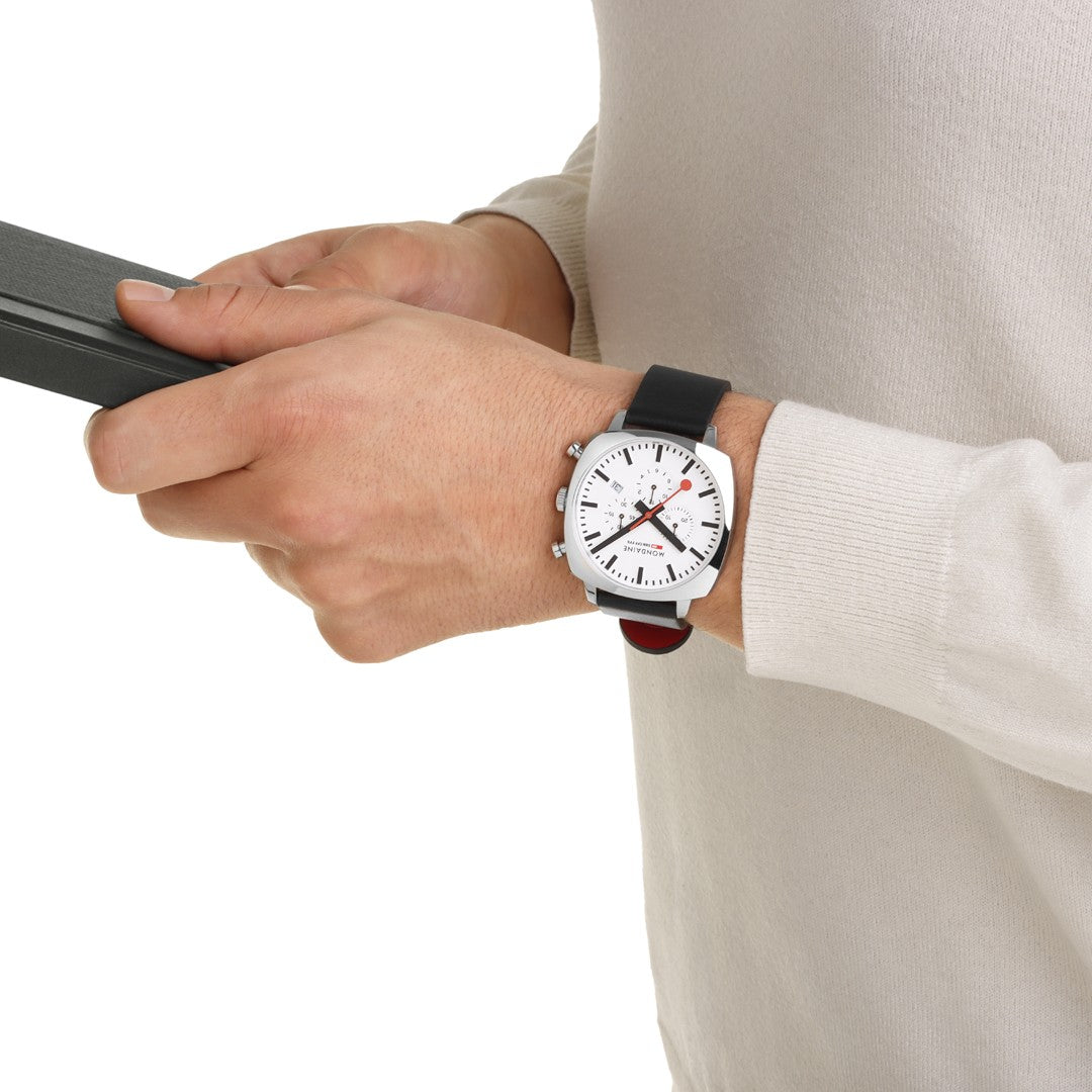 Mondaine Grand Cushion Bianco 41mm cronografo zaffiro
