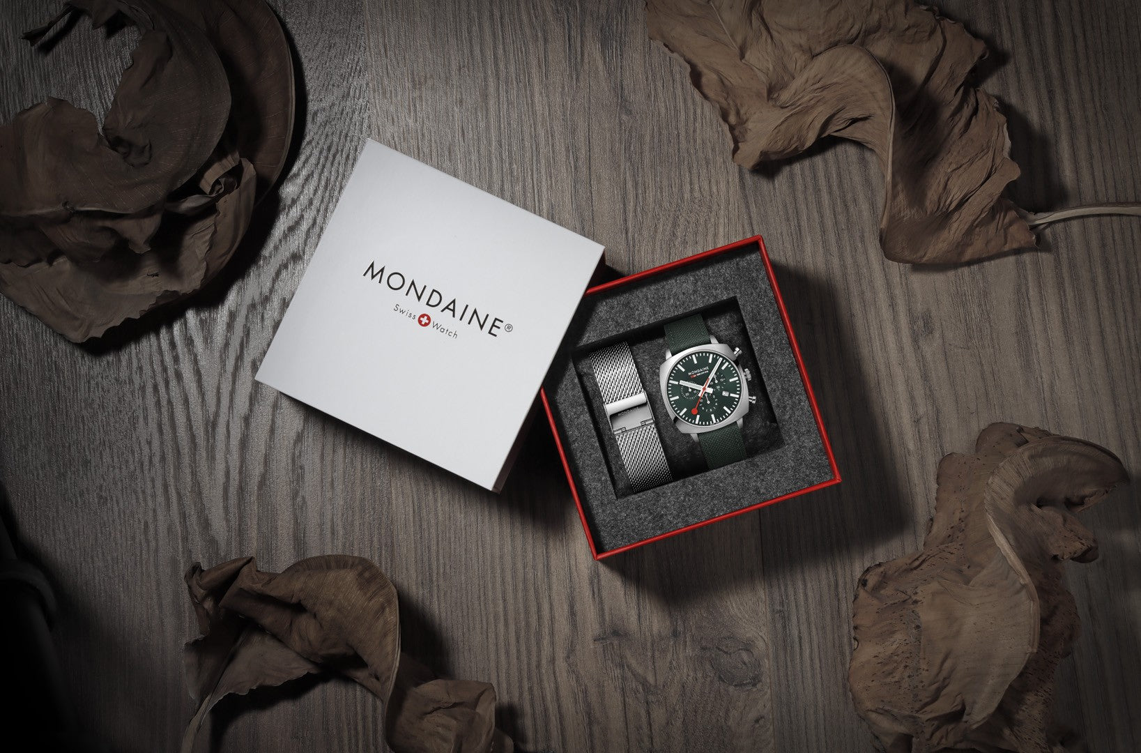 Mondaine Grand Cushion Cronografo Verde 41 mm quarzo