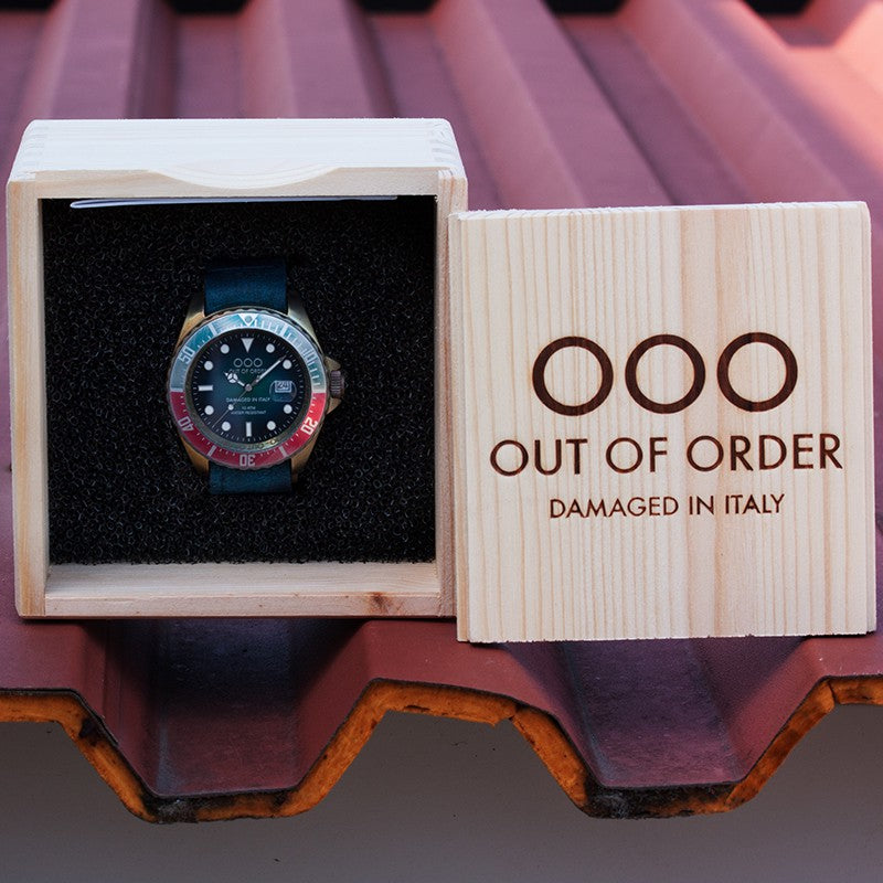 Out Of Order Scorpione orologio quarzo 44mm blu rosso