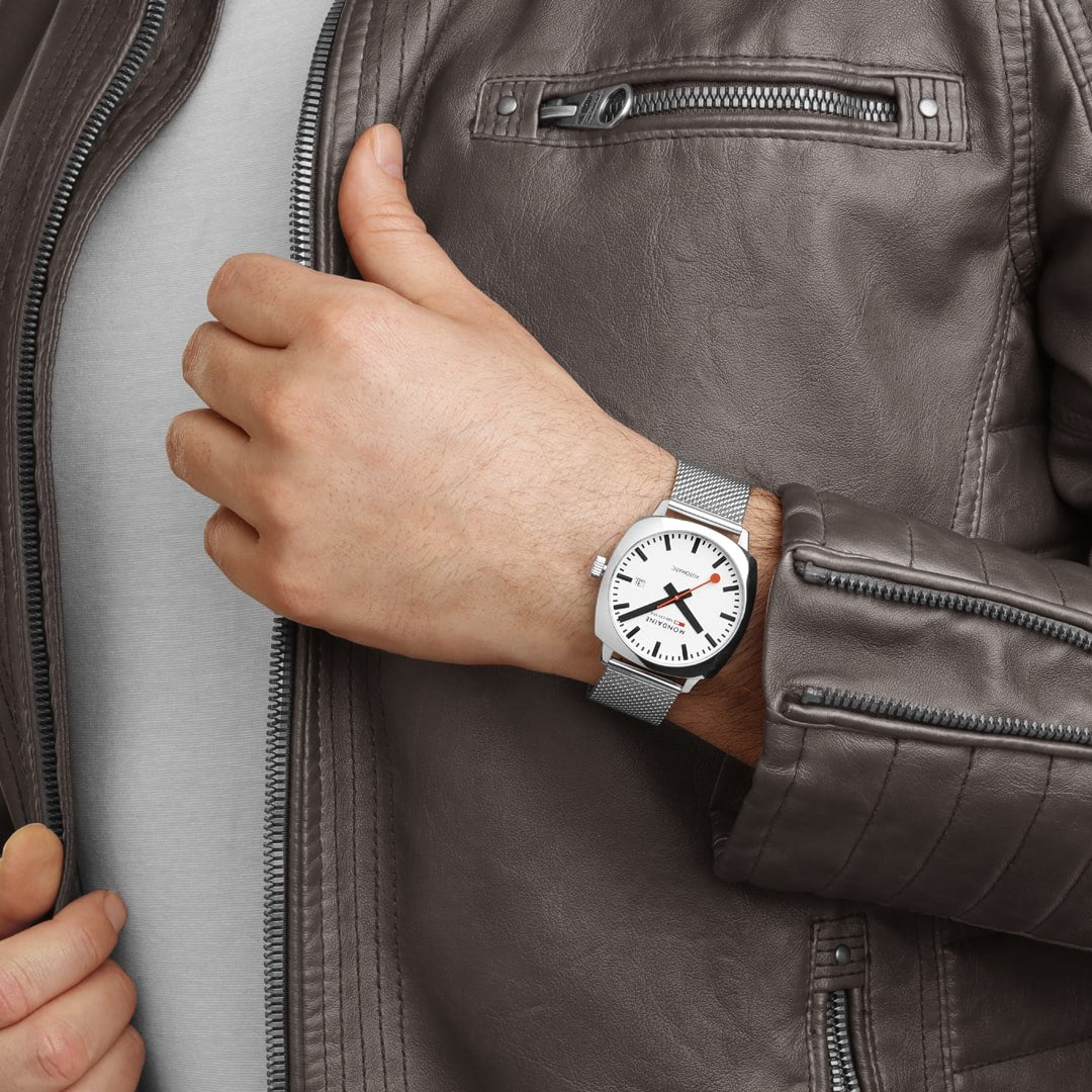 Mondaine Cushion Orologio Automatico 39 mm Acciaio