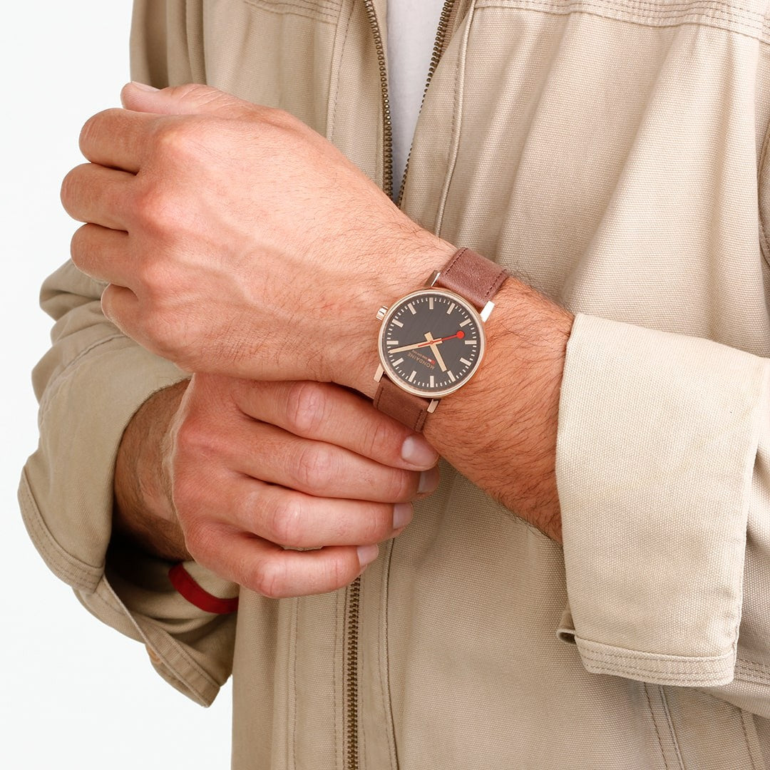 Mondaine Evo2 Big 40mm orologio oro rosé quarzo
