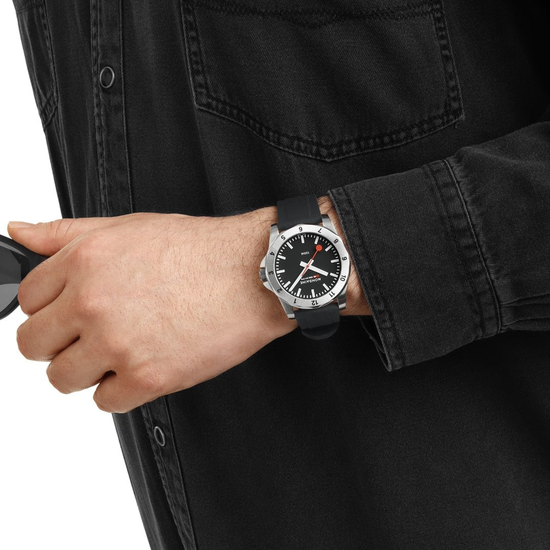 Mondaine Numeri orologio 42 mm nero silicone
