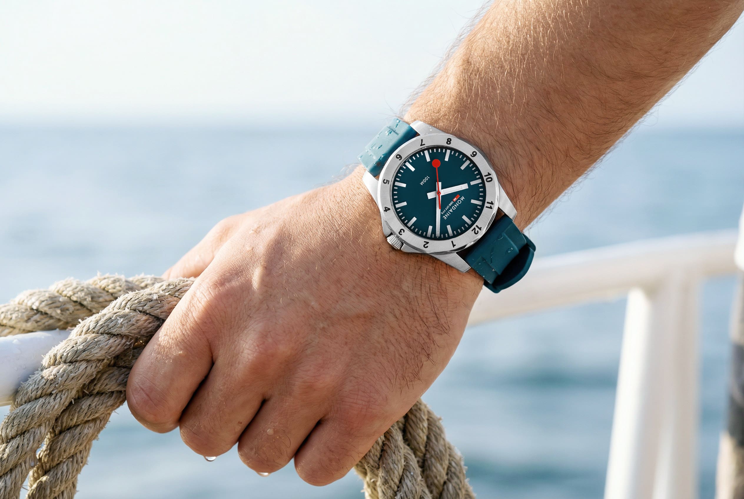 Mondaine Numeri Blue Lake orologio 42 mm quarzo blu
