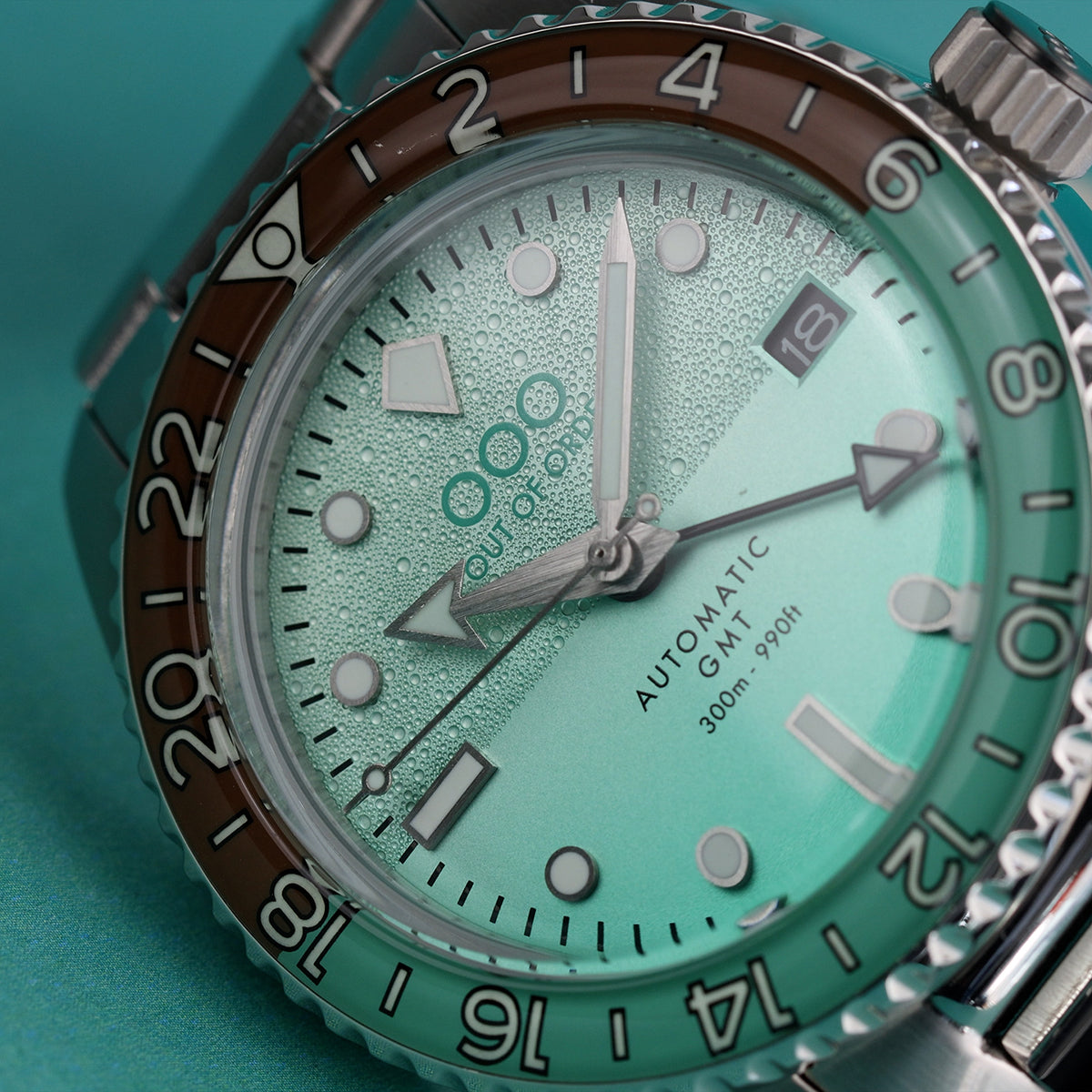 Out of Order Shaker After 8 Automatic GMT orologio verde 40 mm