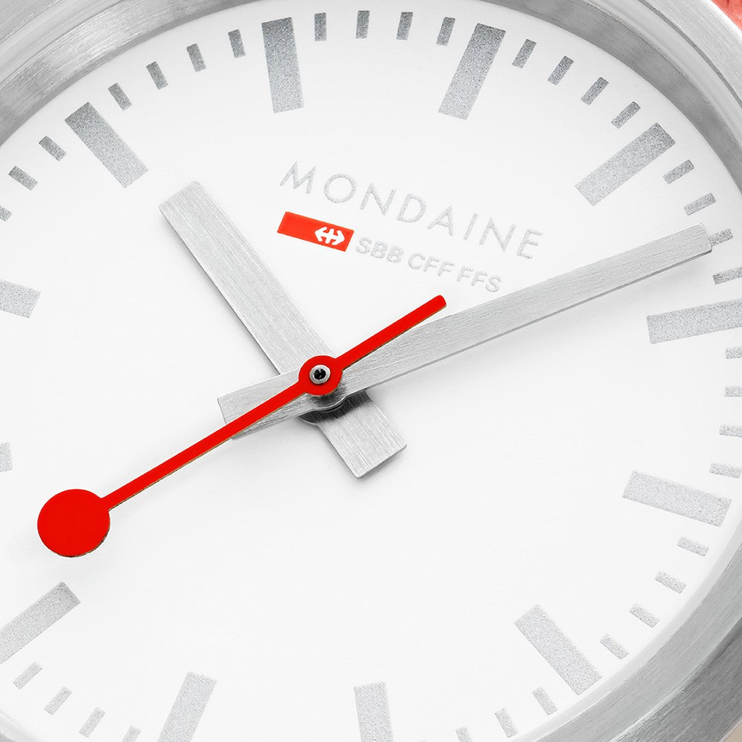 Mondaine Classic Corallo orologio 30mm quarzo