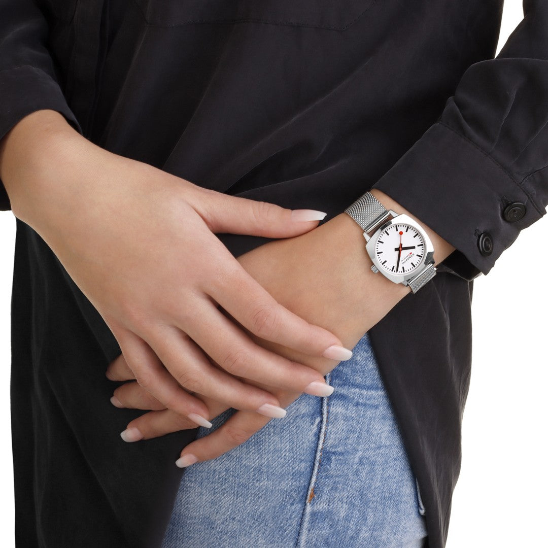 Mondaine Petite Cushion 31 mm Orologio Acciaio