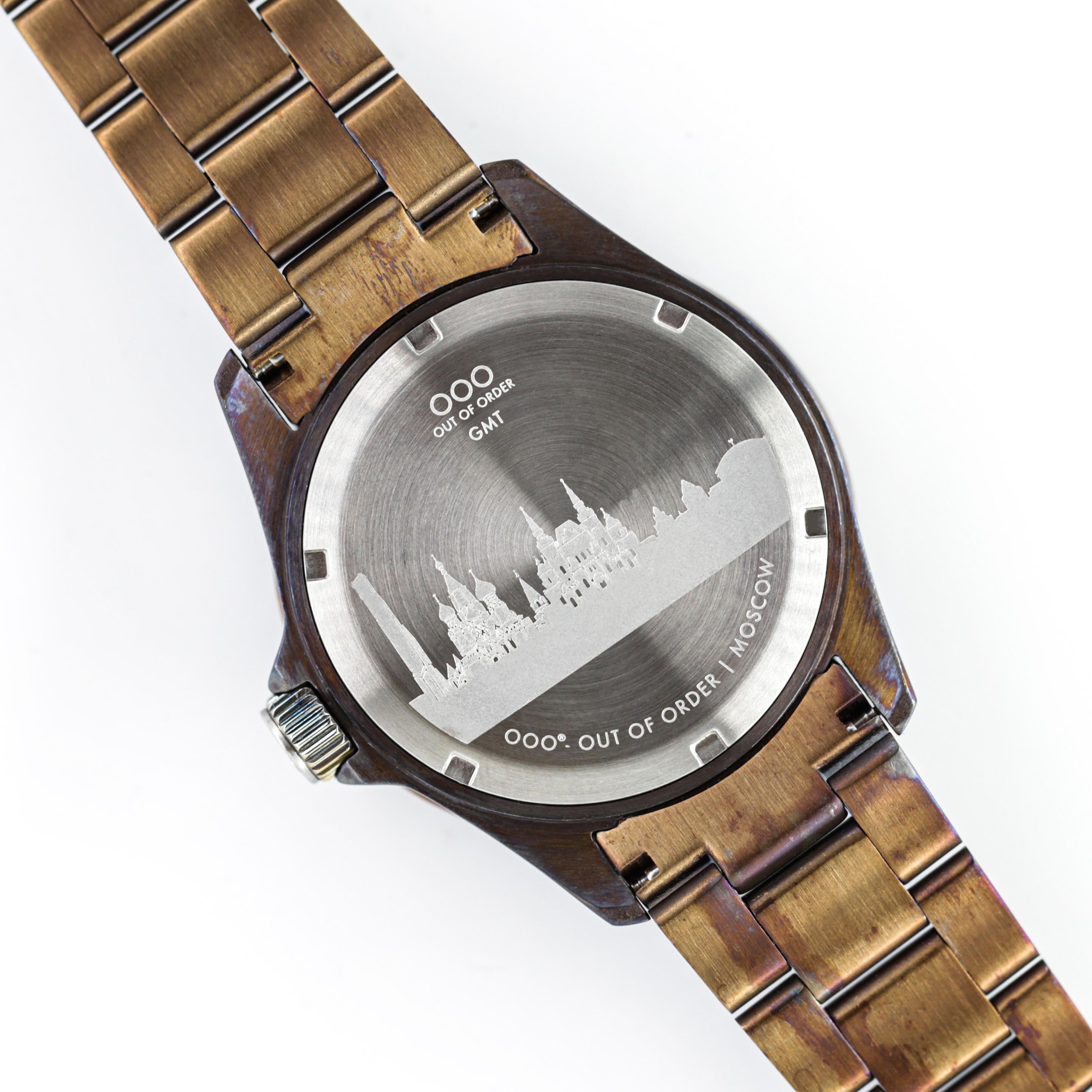 Out Of Order Moscow Orologio GMT Quarzo 44 Mm Rosso Nero