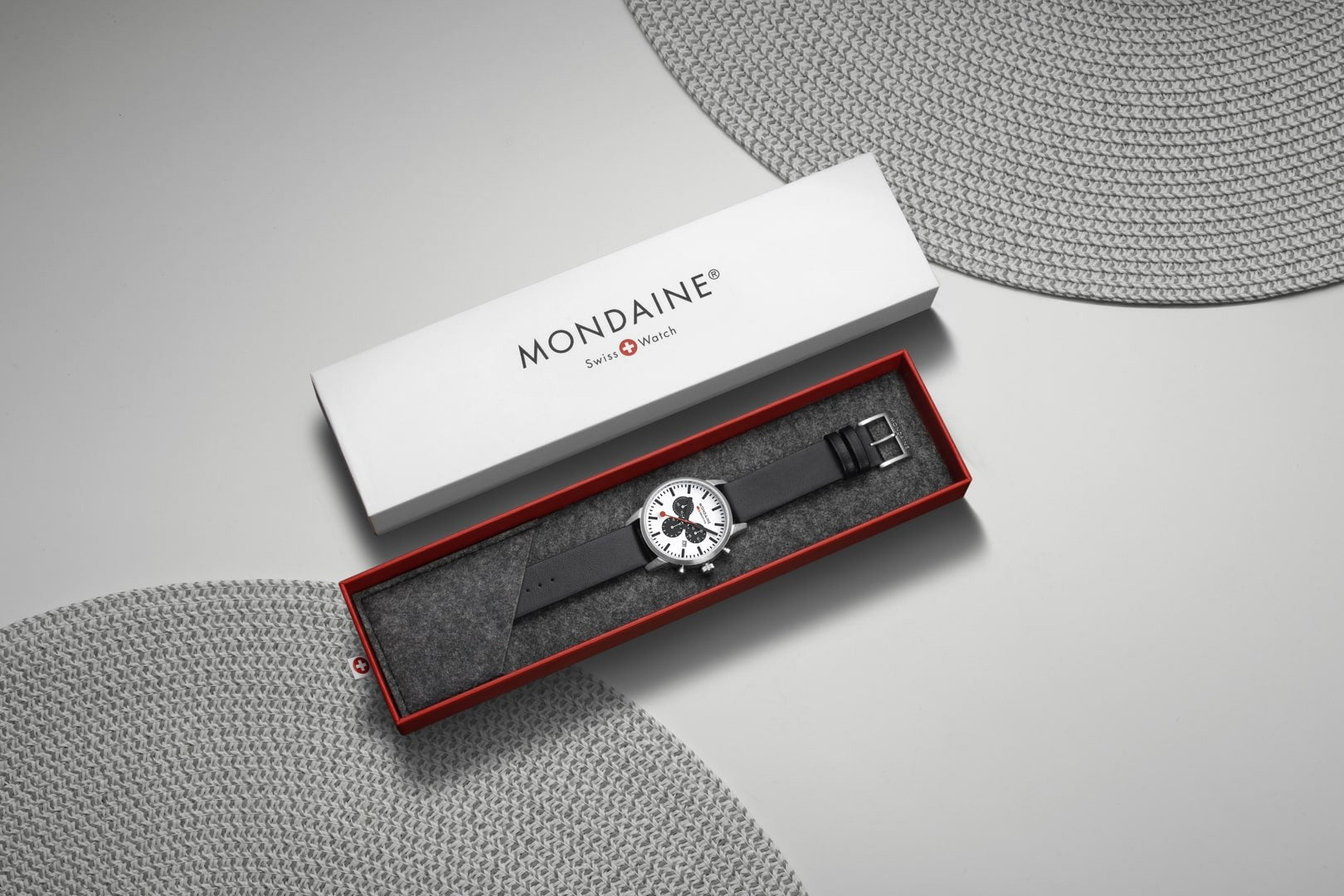 Mondaine Neo orologio cronografo panda 41 mm